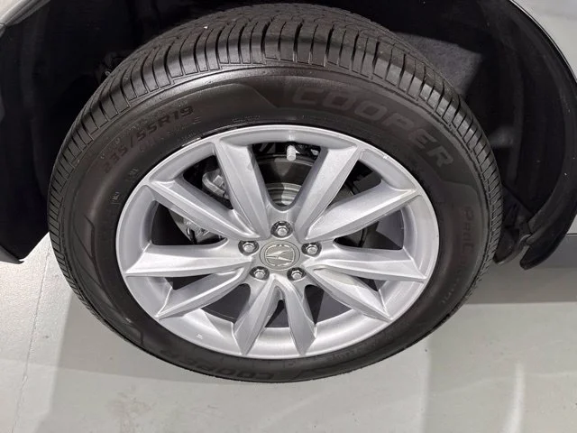 Used 2023  Acura Base image 12