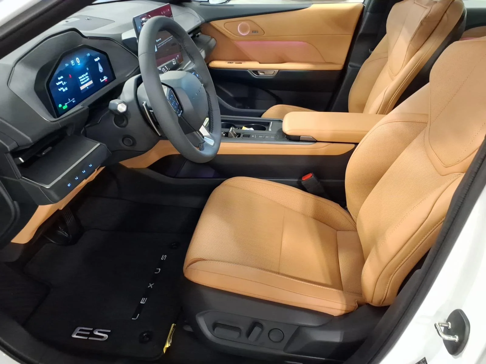 New 2026 Ultra White 083 Lexus Premium image 5