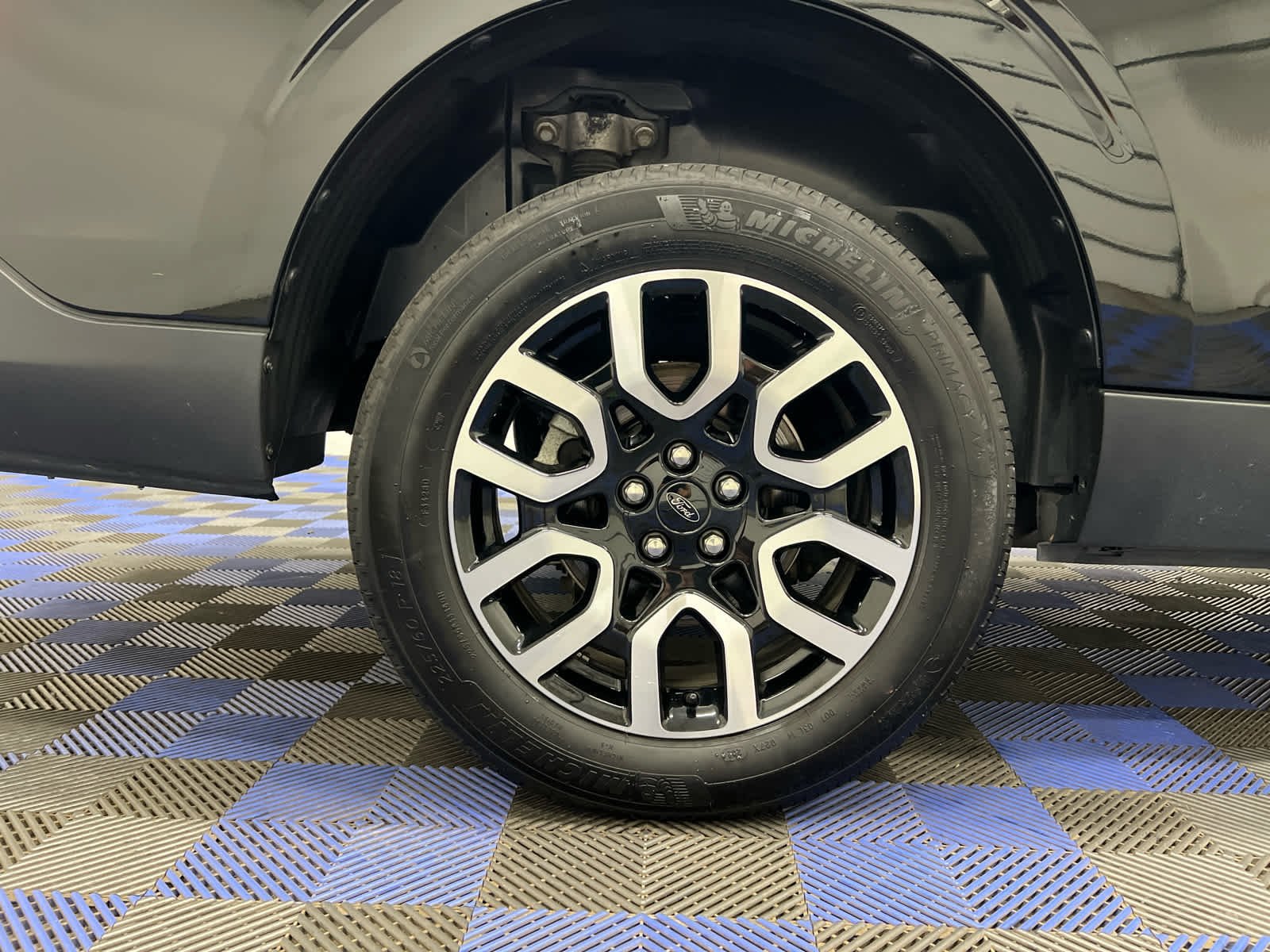 Used 2024 Shadow Black Ford LARIAT image 10