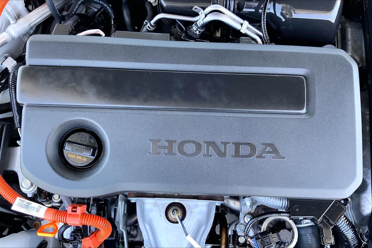 Used 2025 Platinum White Pearl Honda Sport image 32