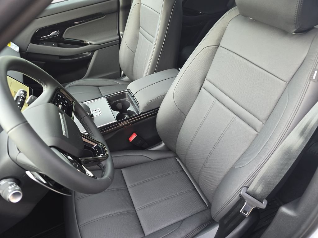 2026 Land Rover Range Rover Evoque Dynamic SE - Photo 11