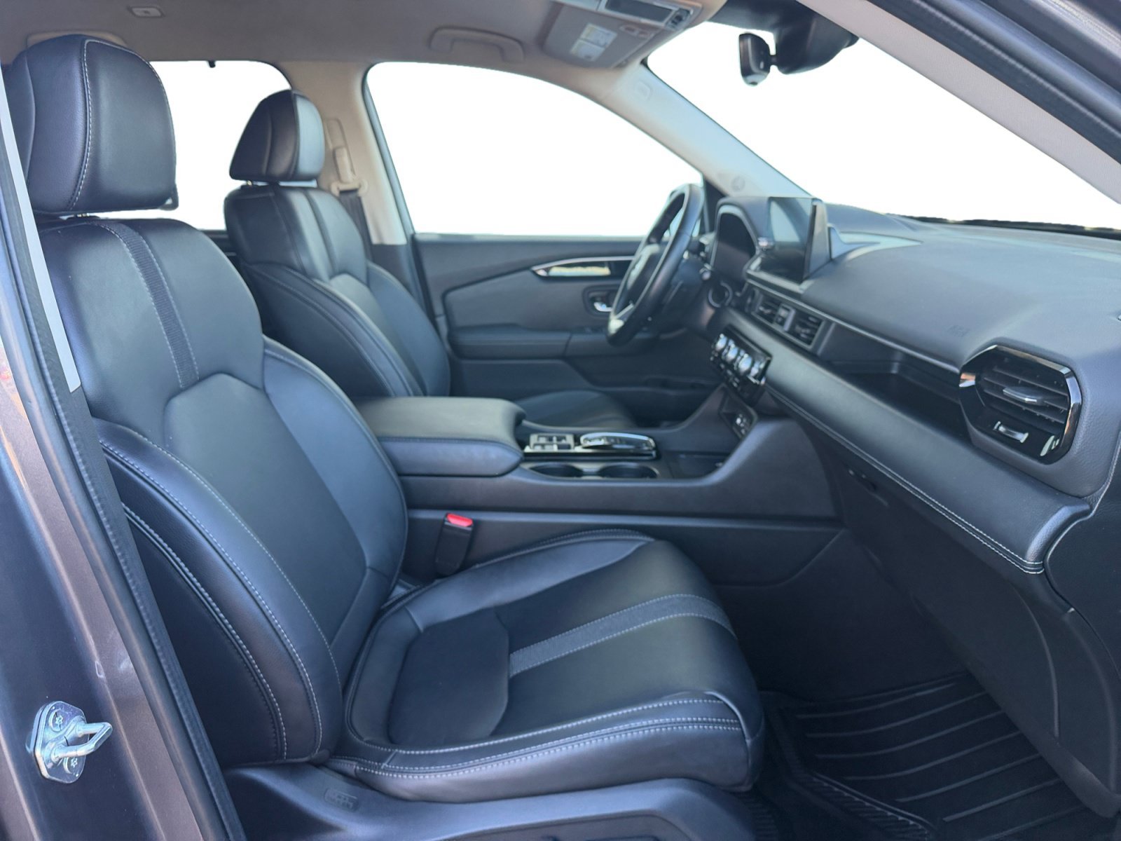 Used 2024 Gray Honda EX-L 7 Passenger image 28