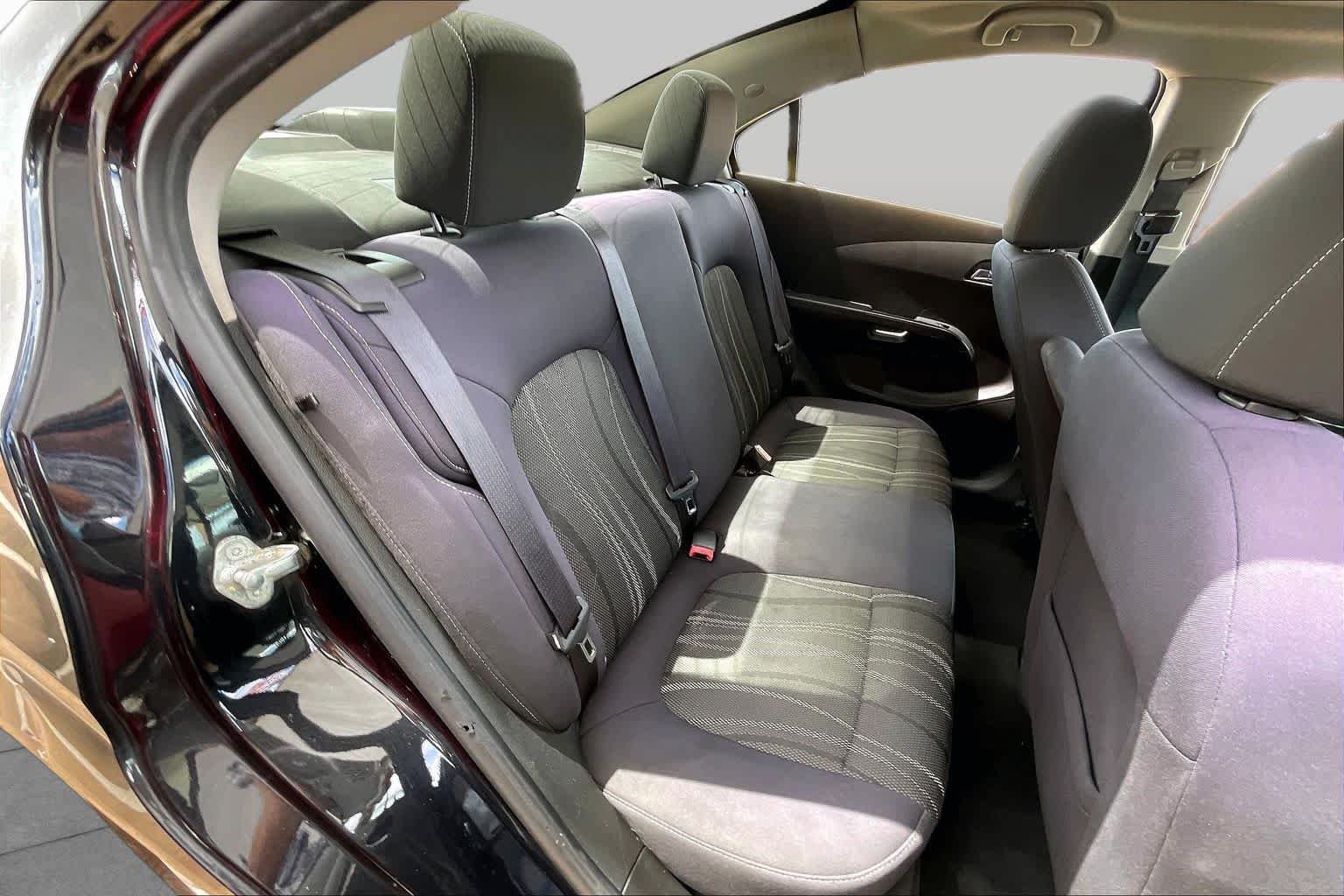 Used 2013 Black Granite Metallic Chevrolet LT image 18