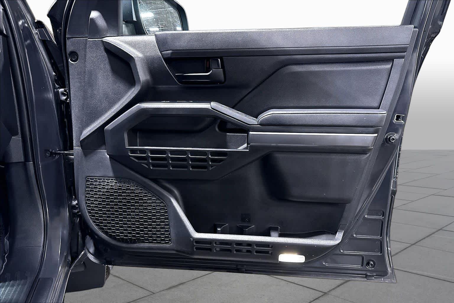 Used 2025 Underground Toyota SR5 image 22