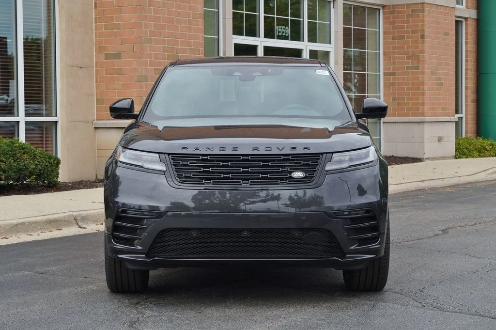 New 2026 Carpathian Grey Land Rover Belgravia Edition image 4