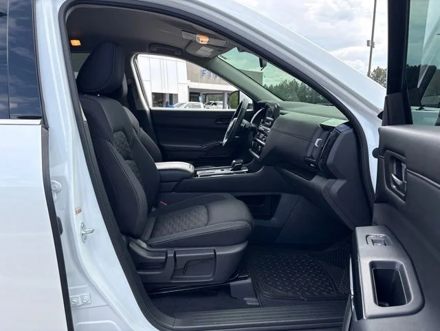 Used 2025 White Nissan SV image 20