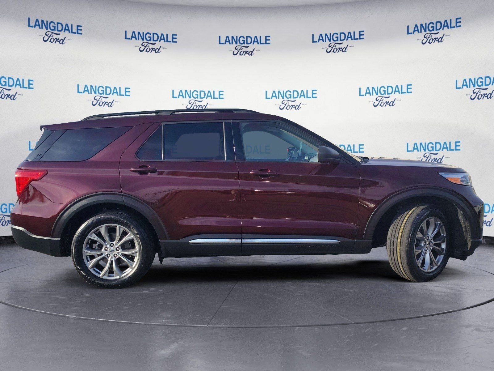Used 2022 Burgundy Velvet Tinted Clearcoat Ford XLT image 3