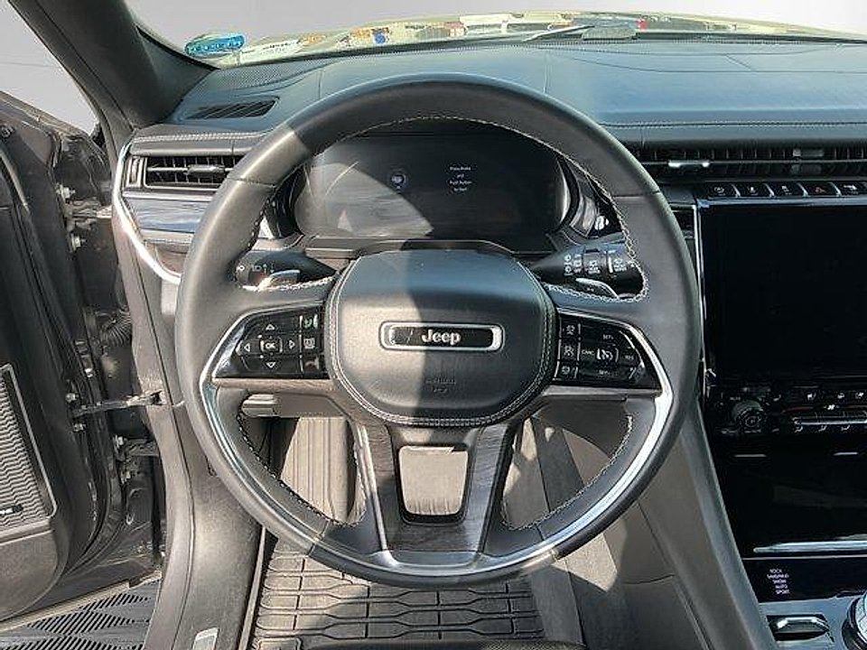 Used 2023 Baltic Gray Clearcoat Metallic Jeep Overland 4x4 image 12