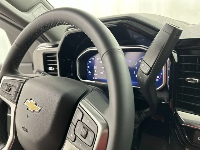 New 2026 Summit White Chevrolet LT (2FL) image 10