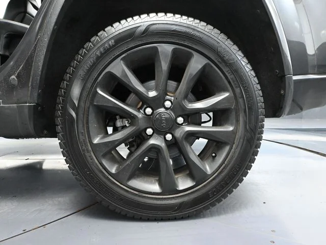 2020 Jeep Grand Cherokee Altitude - Photo 13
