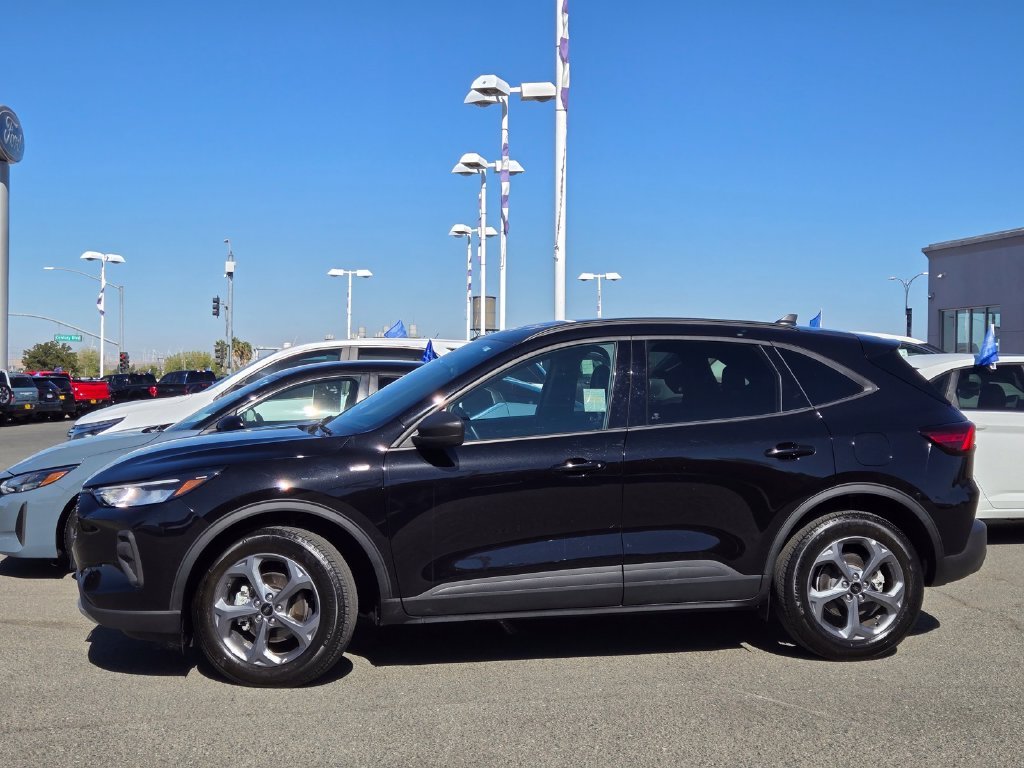 Certified Used 2025 Black Metallic Ford ST-Line image 7