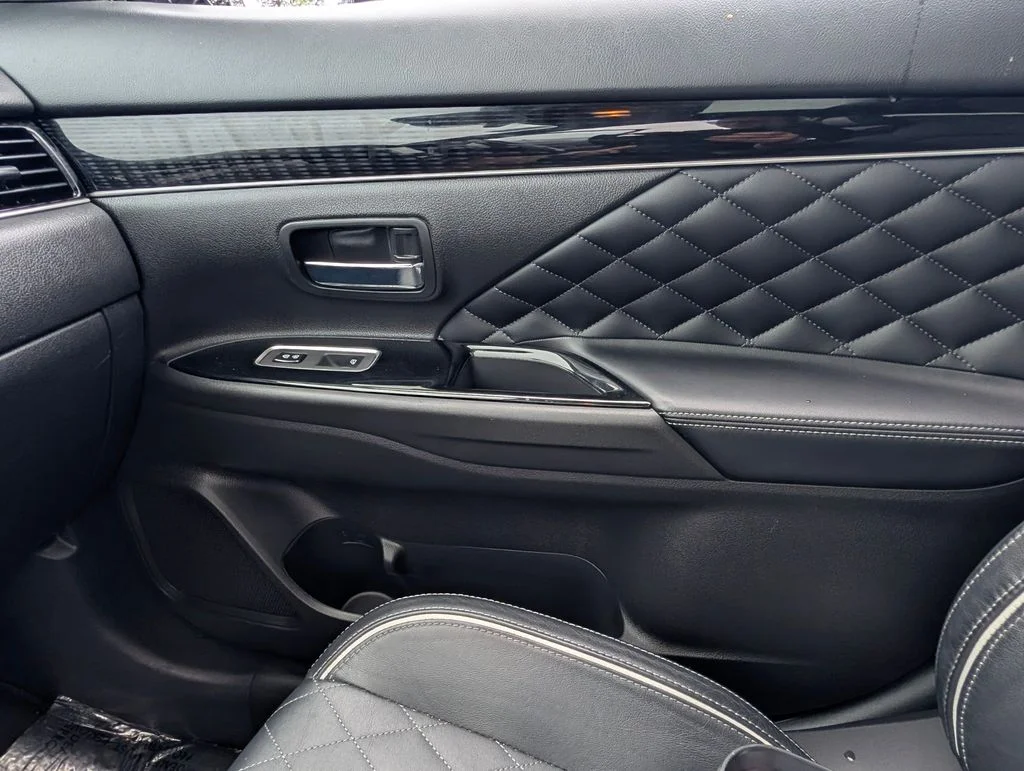 Used 2021  Mitsubishi GT image 25