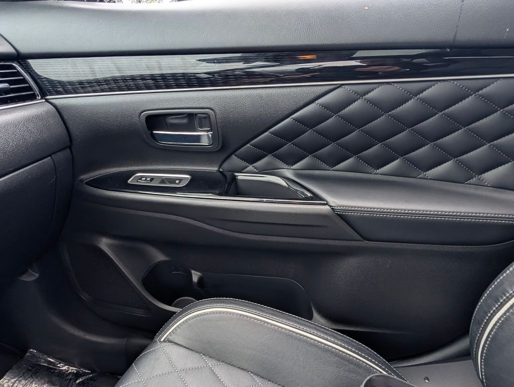 2021 Mitsubishi Outlander GT - Photo 25