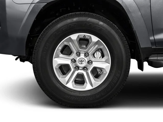 Used 2016  Toyota  image 11