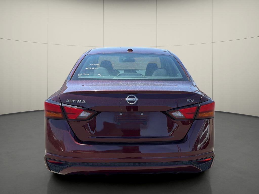 Used 2024 Red Nissan 2.5 SV image 6