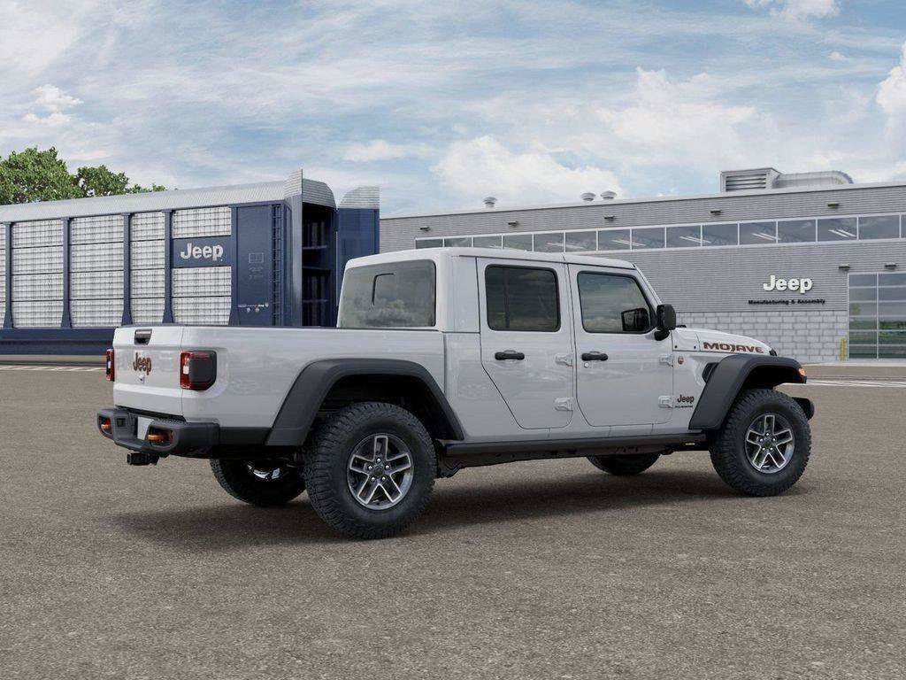 New 2026 Bright White Clear-Coat Exterior Paint Jeep Mojave image 36