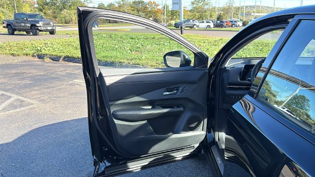 Used 2024 Black Nissan EVOLVE+ e-4ORCE image 8