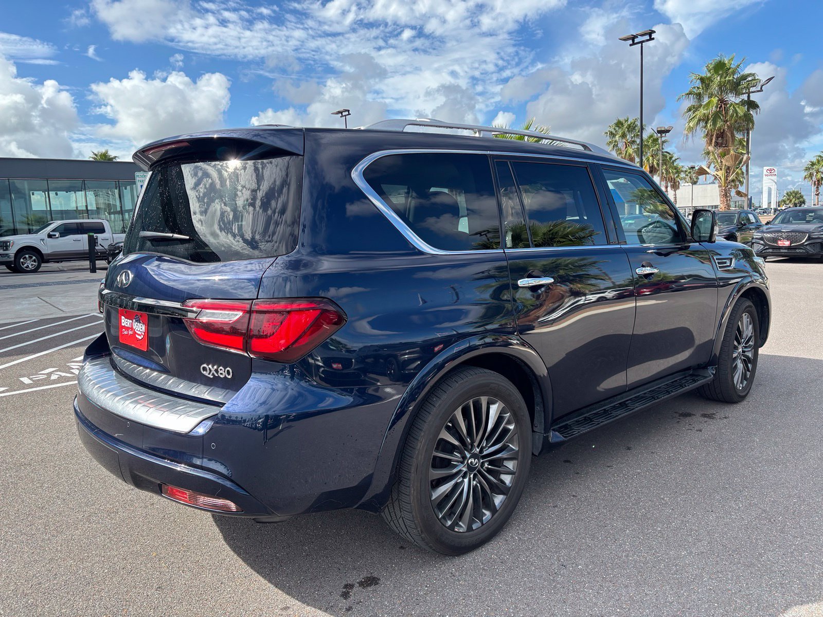 Used 2022 Blue INFINITI Premium Select image 6