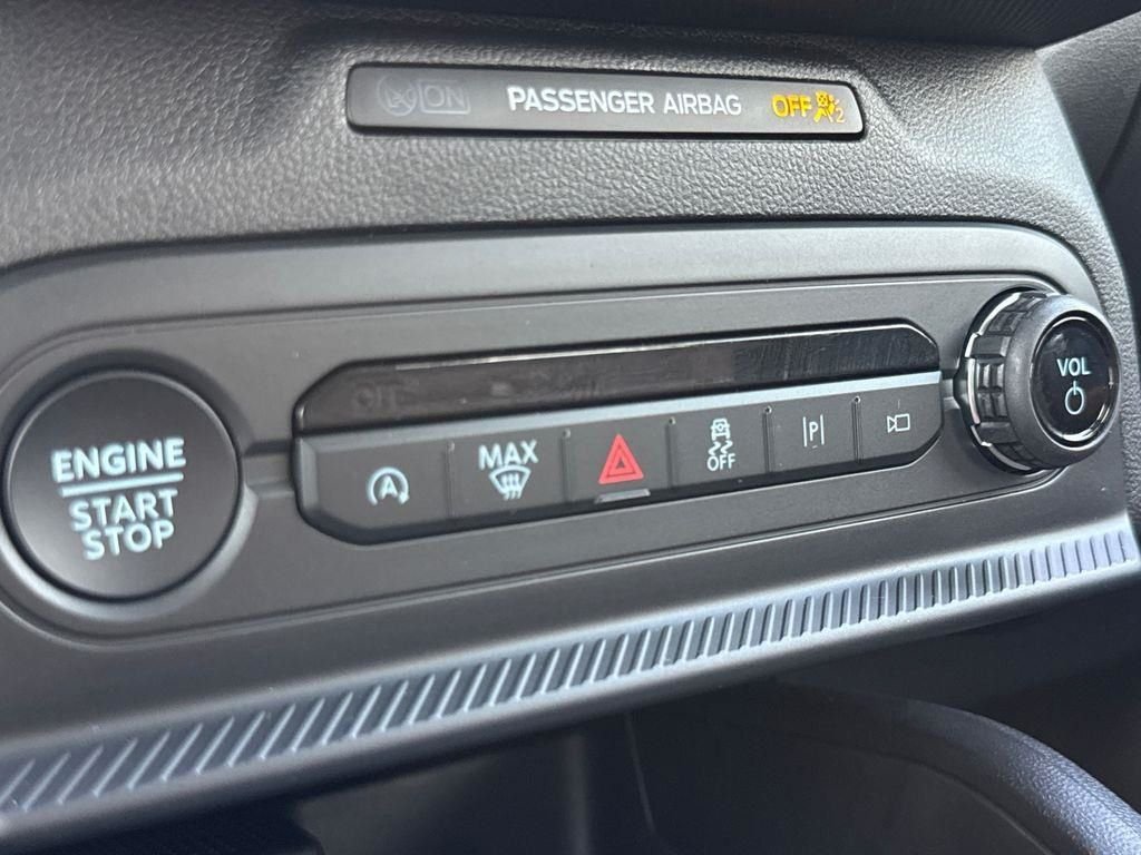 New 2025 Velocity Blue Metallic Ford Outer Banks® image 33