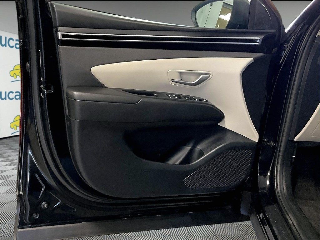 Used 2024 Black Hyundai SEL image 9
