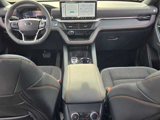 New 2026 Space White Metallic Ford Tremor image 15