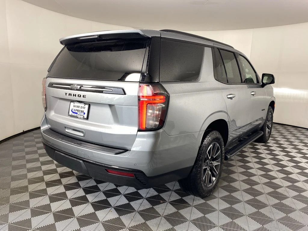 Used 2023 Gray Chevrolet Z71 image 13