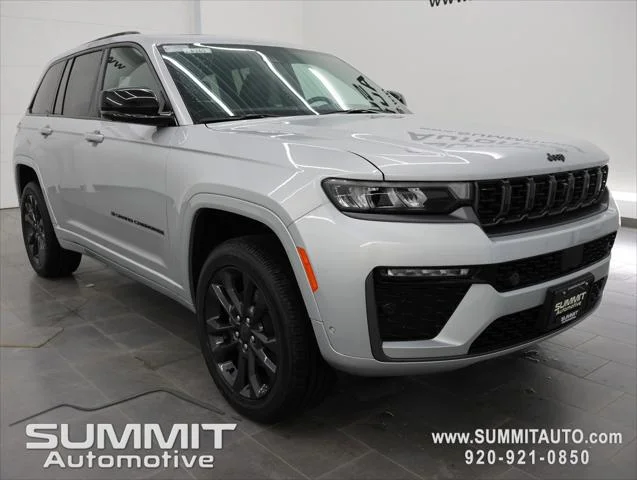 New 2026 Silver Zynith Exterior Paint Jeep Limited image 2