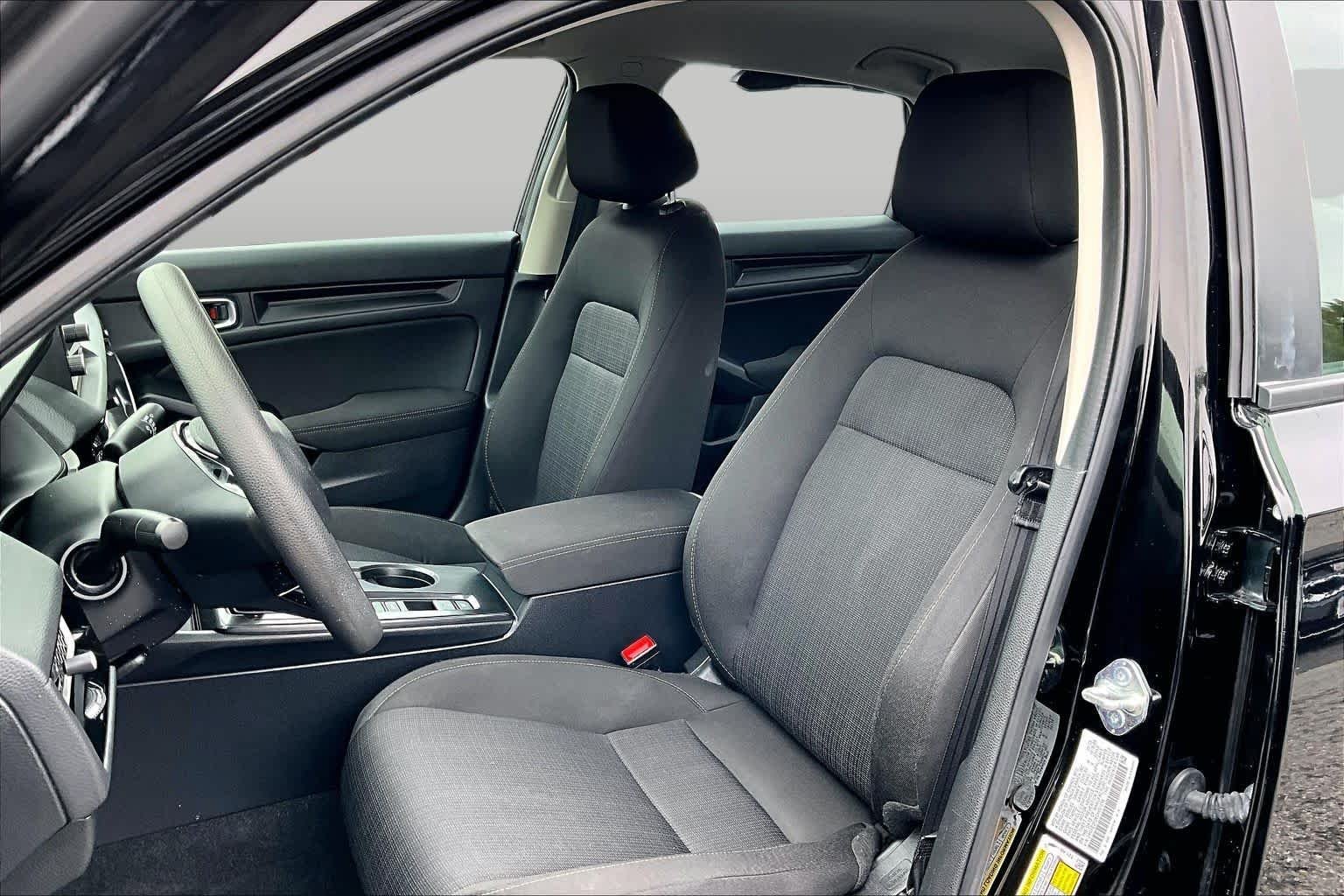 Used 2025  Honda LX image 7