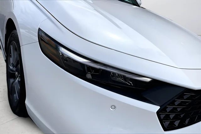 New 2026 Platinum White Pearl Honda EX-L Hybrid image 16