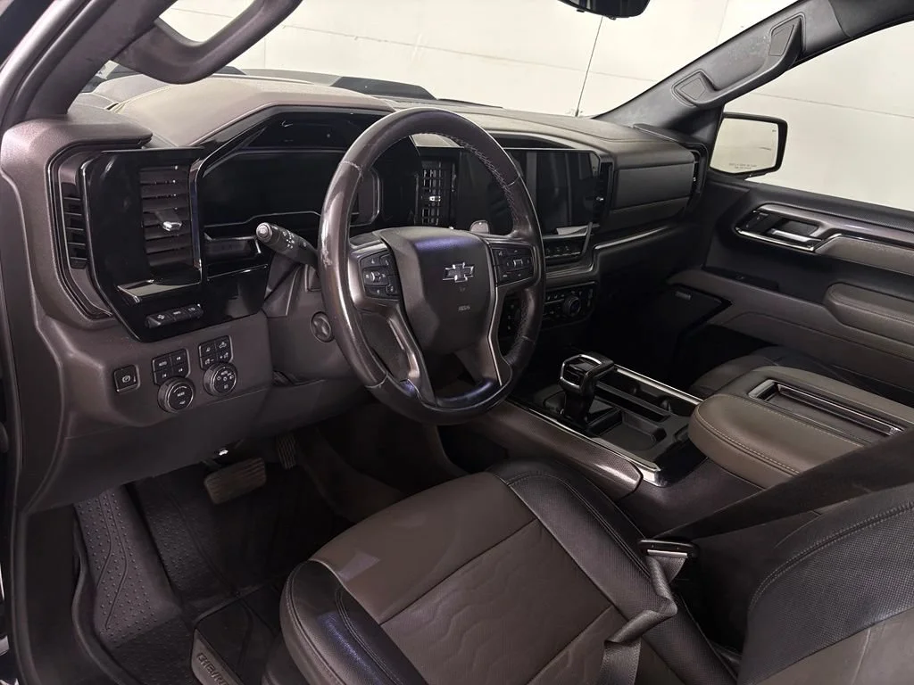 Used 2022 Black Chevrolet ZR2 image 21