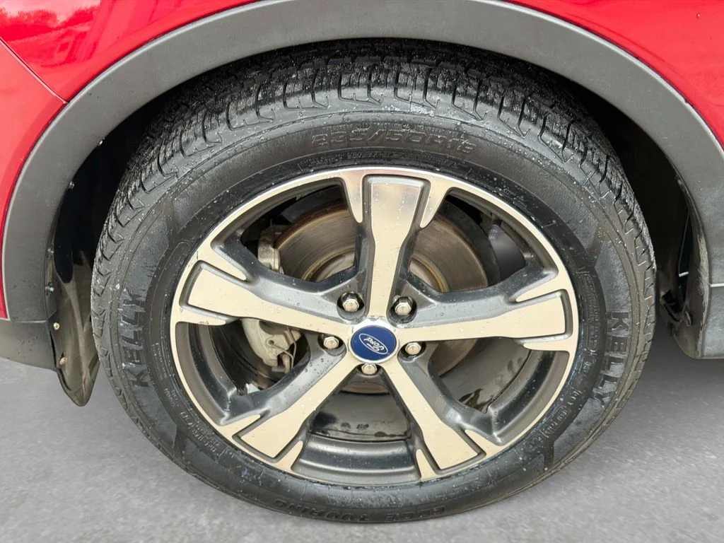 Used 2018 Red Ford SEL image 12