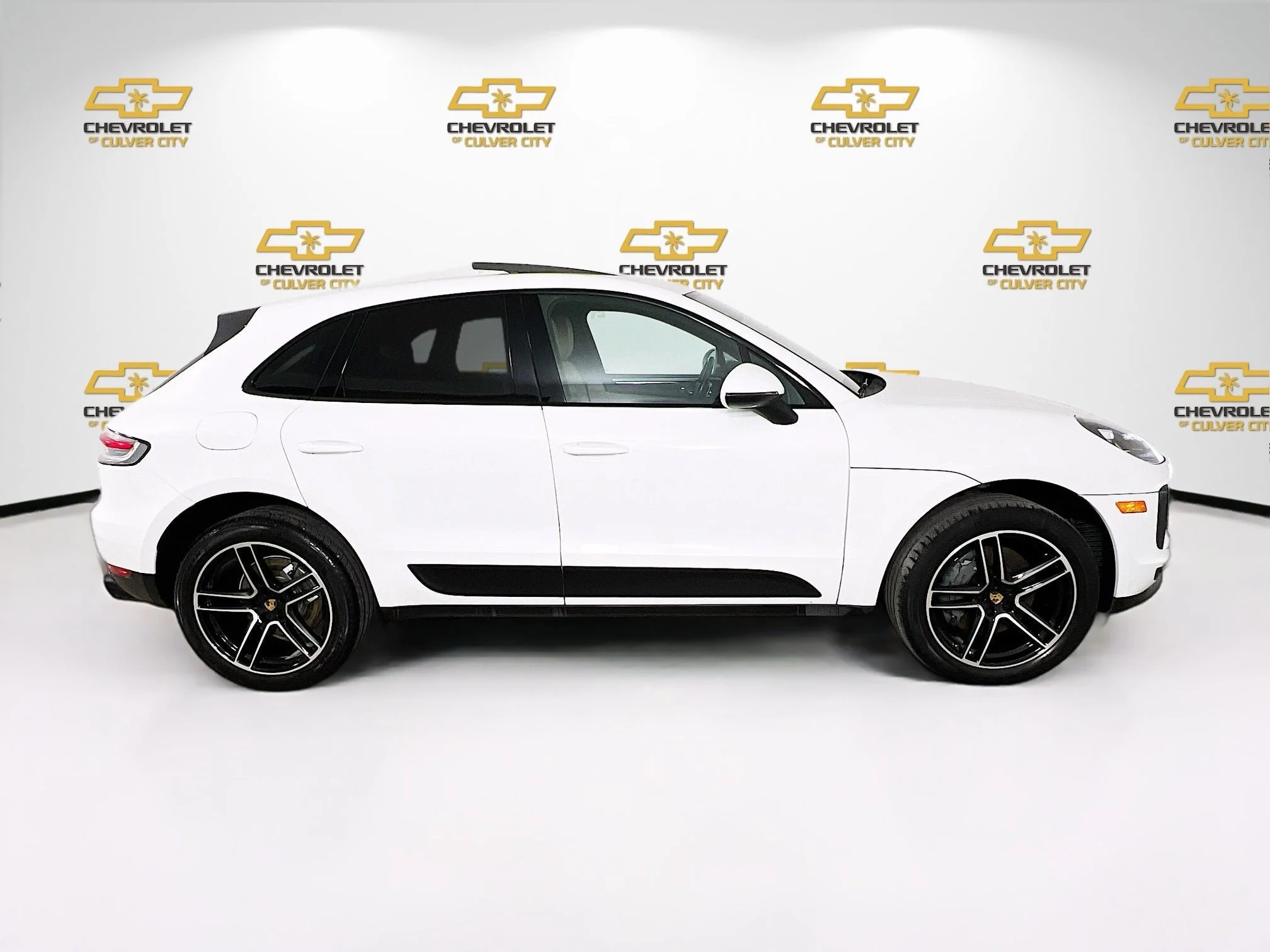 Used 2020 White Porsche S image 9