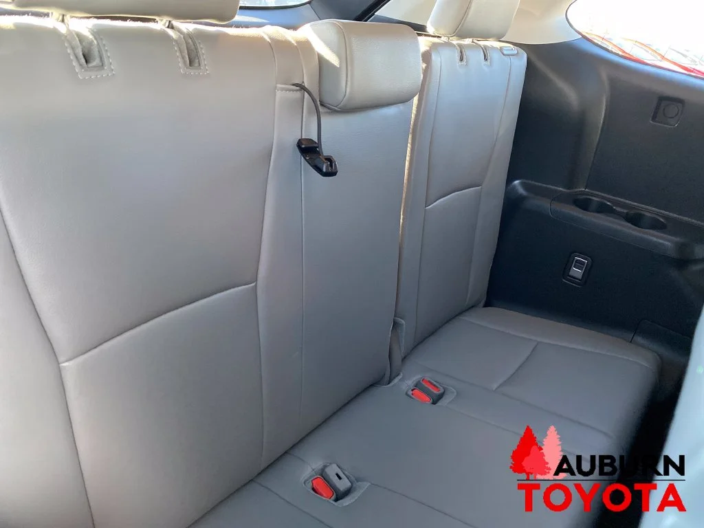 Used 2024 Wind Chill Pearl Toyota XLE image 21