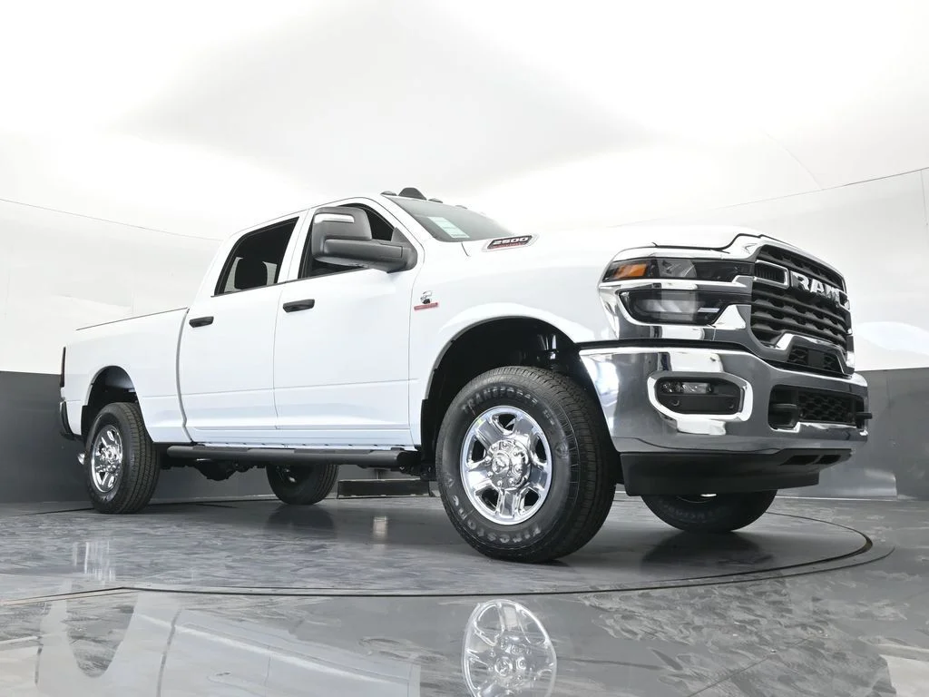 New 2026 Bright White Clear-Coat Exterior Paint RAM Tradesman image 64