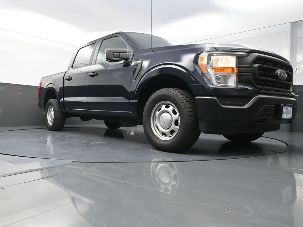 Used 2021 Blue Ford XL image 21