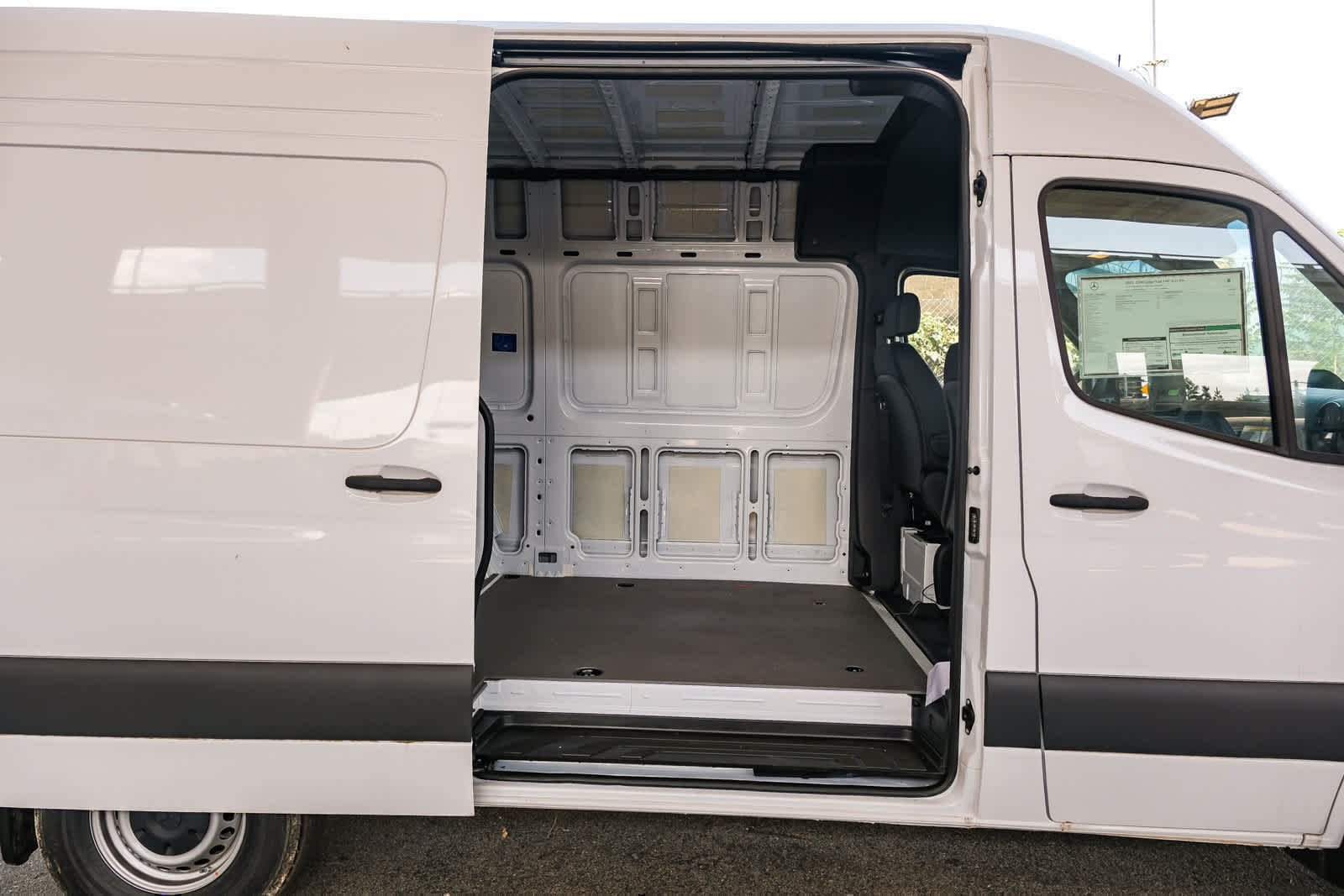 New 2025 Arctic+White Mercedes-Benz Cargo 144WB High Roof RWD 2.0L I4 Diesel Turbo SO image 48