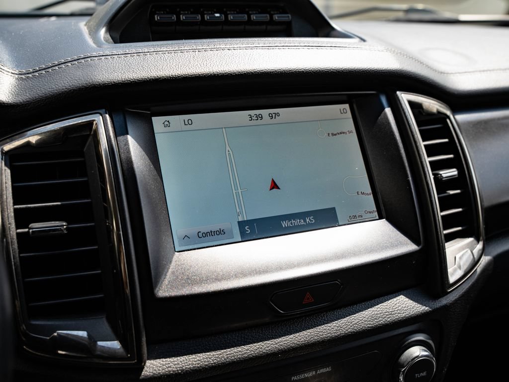 Used 2021 Cactus Gray Ford Lariat image 33