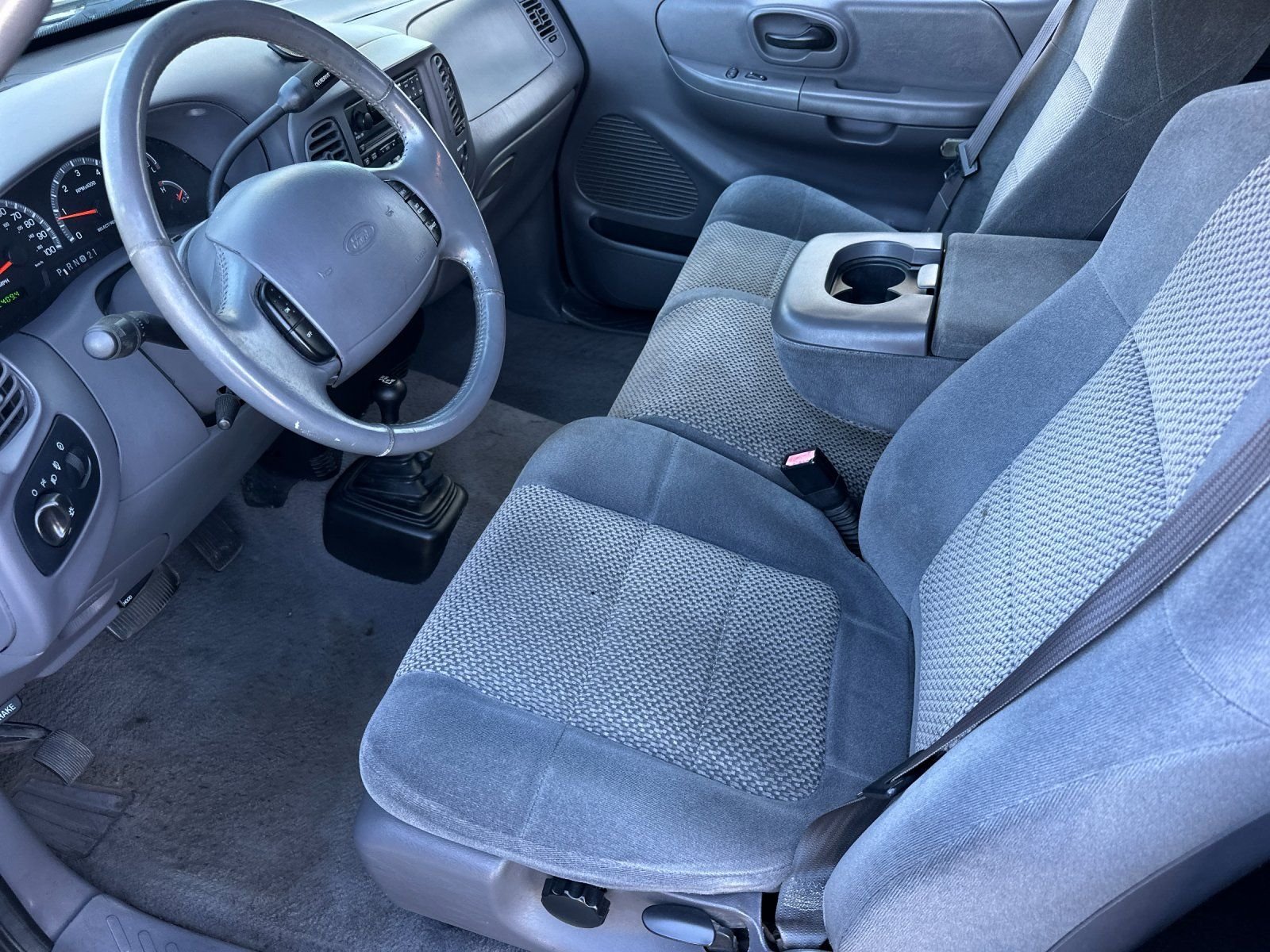 Used 2001 Island Blue Clearcoat Metallic Ford XLT image 9