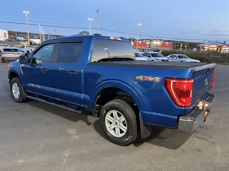 Used 2023 Blue Ford XLT image 4