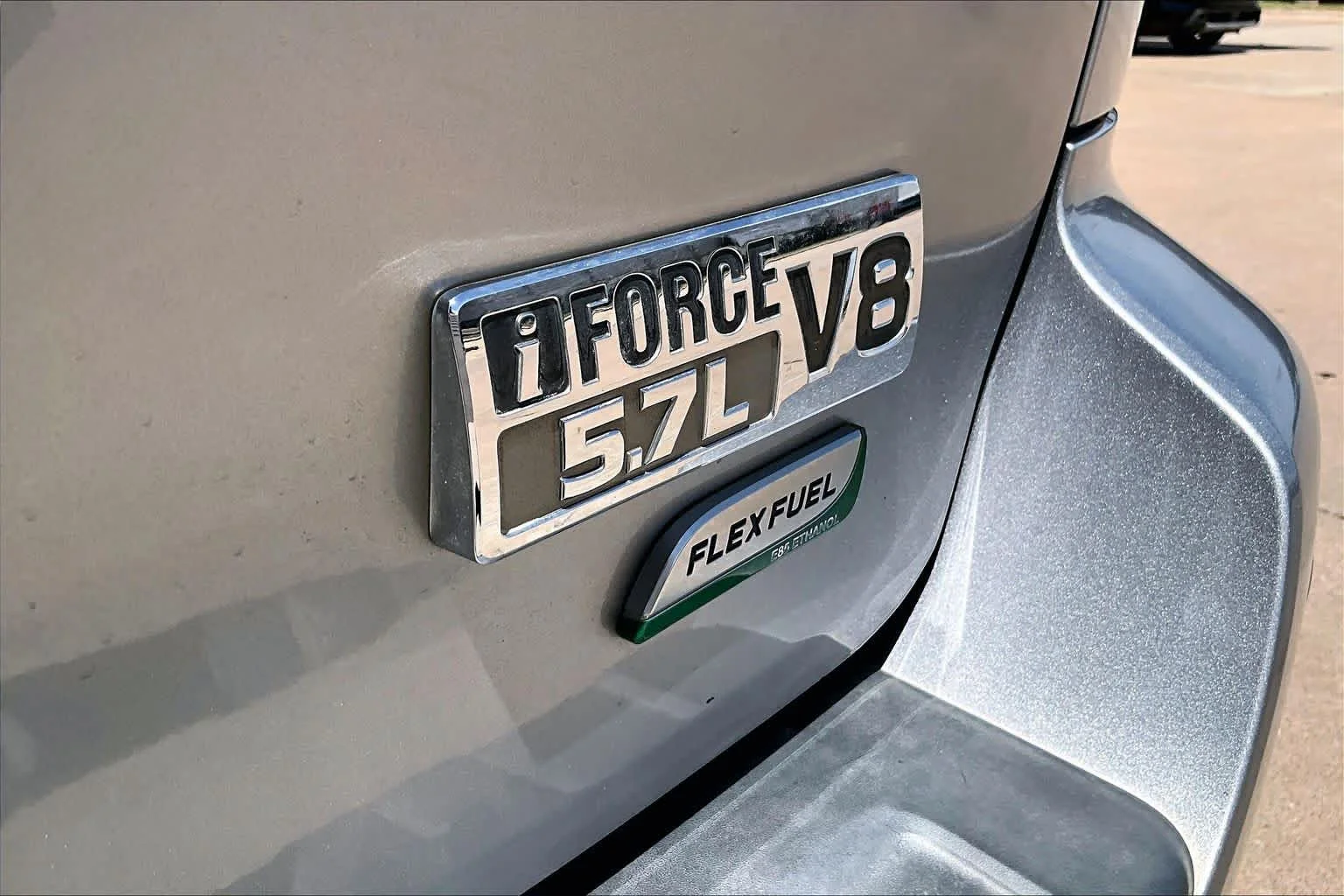 Used 2010 Silver Sky Metallic Toyota Ltd image 9
