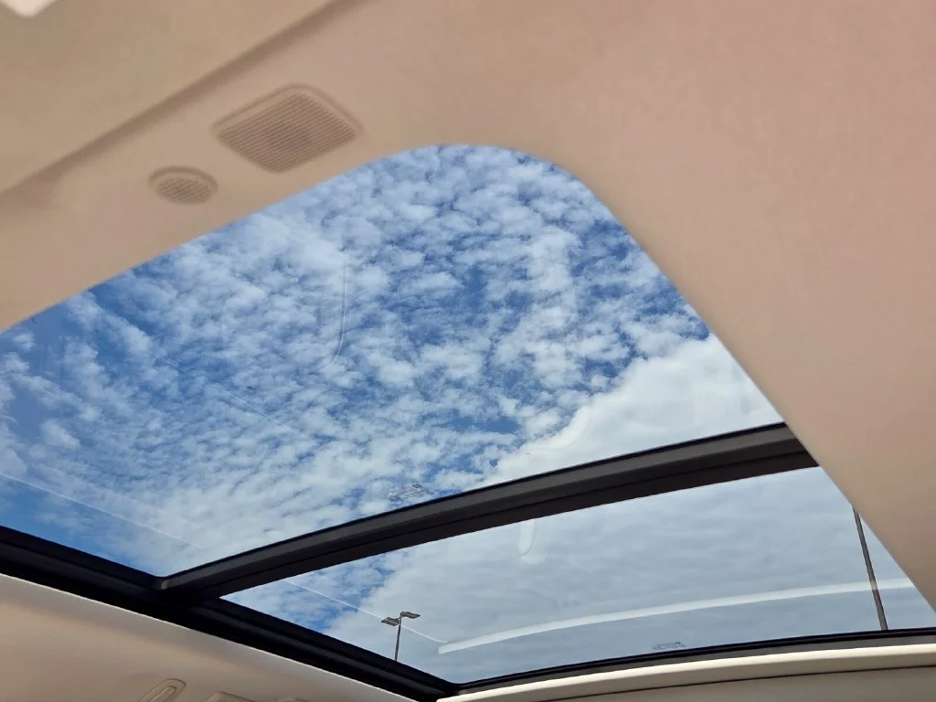 Used 2022 PEARL BEIGE METALLIC GMC Denali image 24