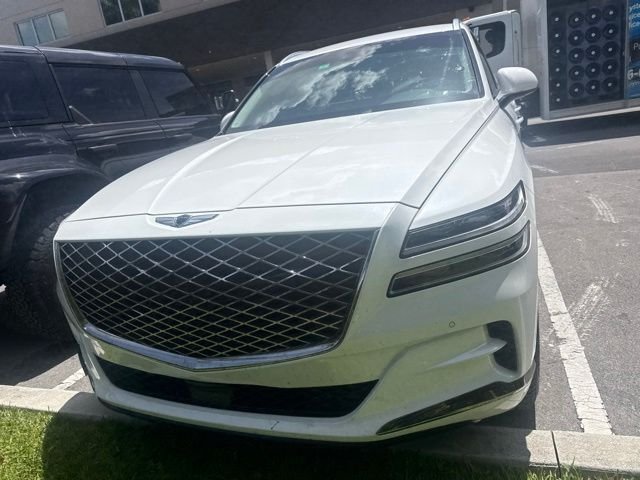Used 2024 White Genesis 2.5T image 2