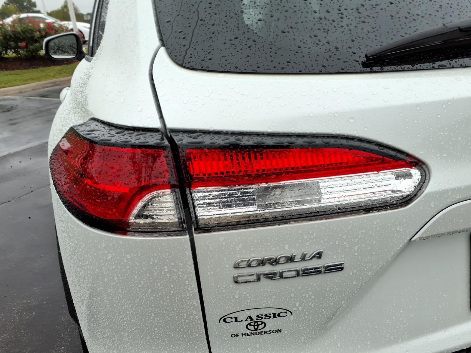 Used 2024 Wind Chill Pearl Toyota LE image 16