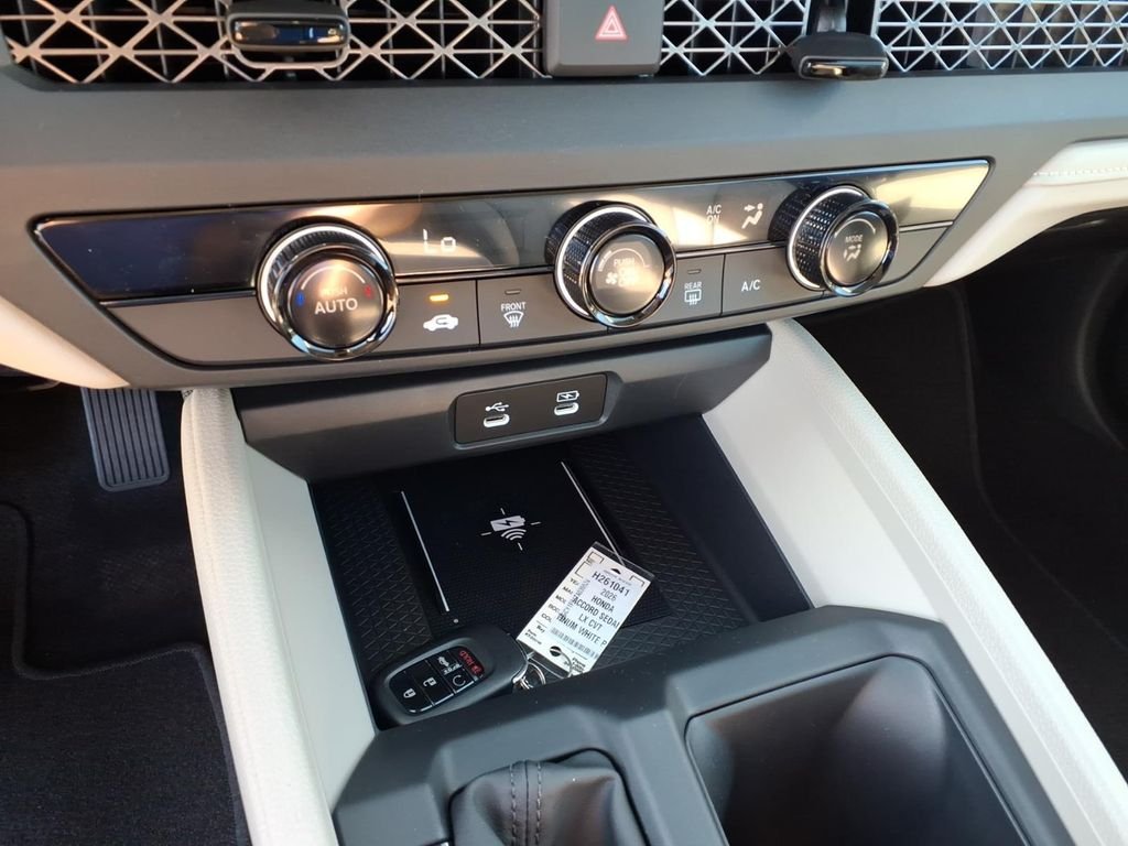 New 2026 Platinum White Pearl Honda LX image 8