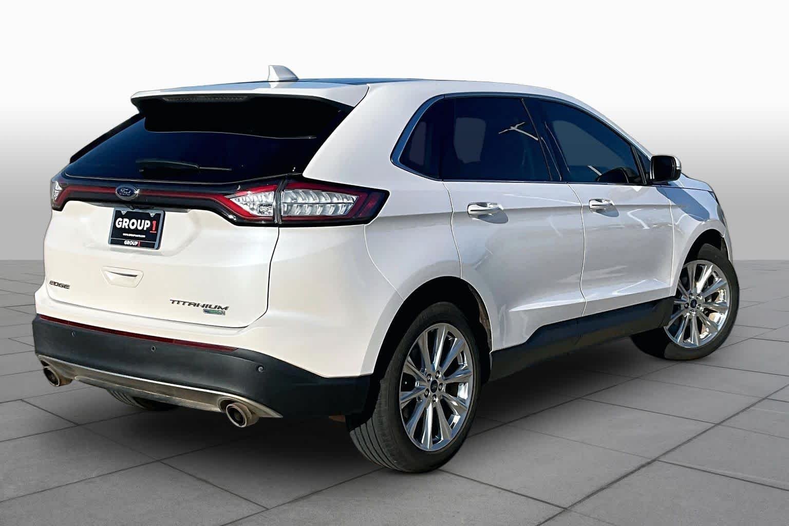 Used 2018 White Platinum Metallic Tri-Coat Ford Titanium image 13