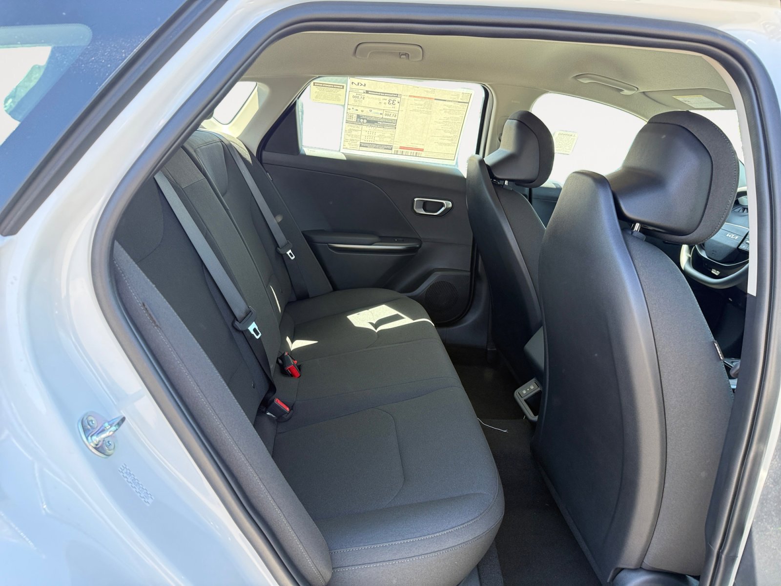 New 2026 Snow White Pearl Kia LXS image 18