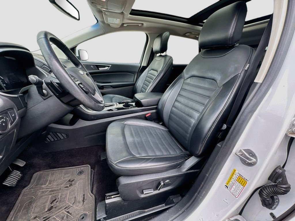 Used 2016 White Ford SEL image 23