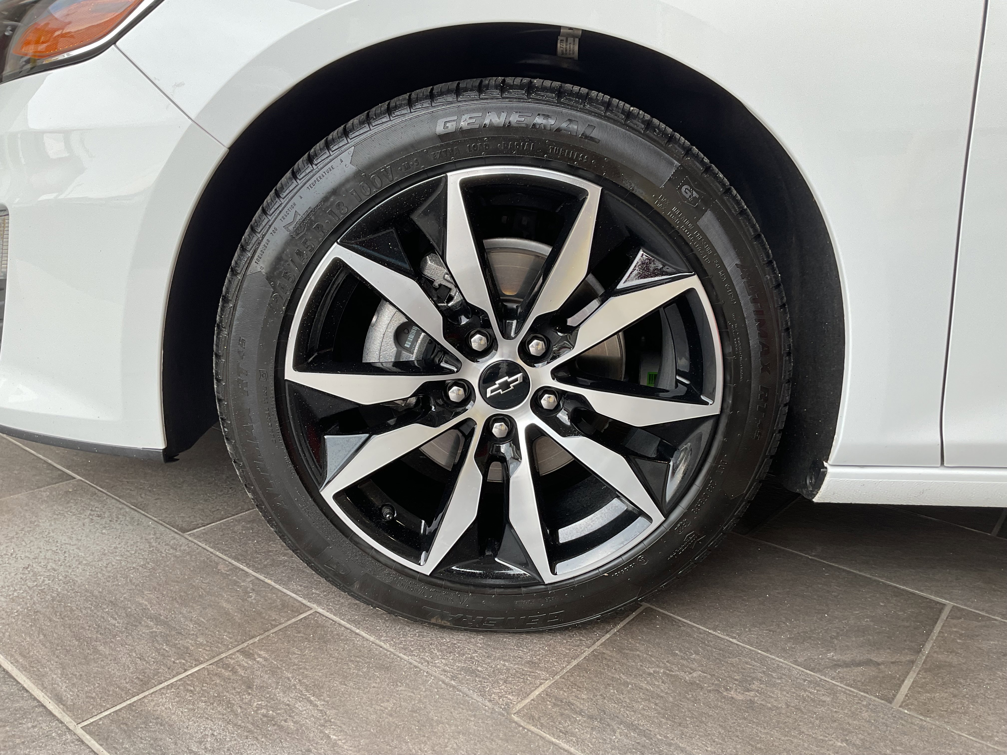 Used 2025 Summit White Chevrolet RS image 4