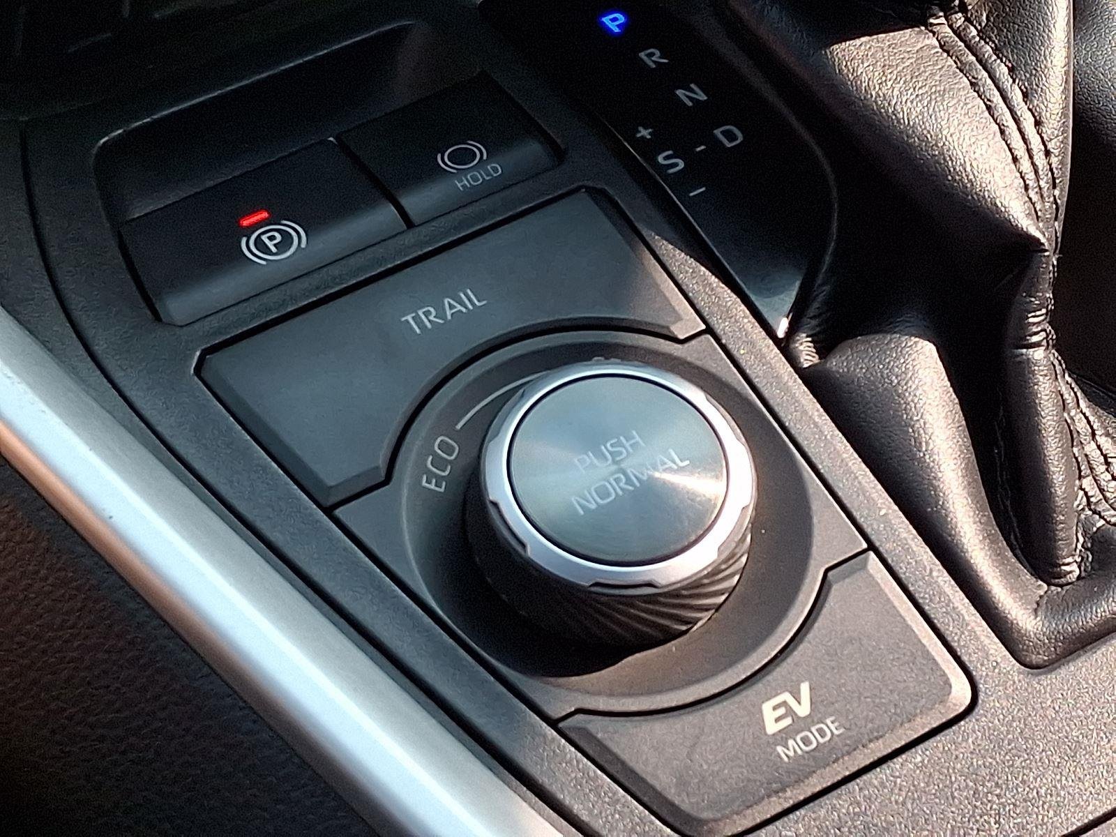 Used 2019 Magnetic Gray Metallic Toyota Hybrid XSE image 26