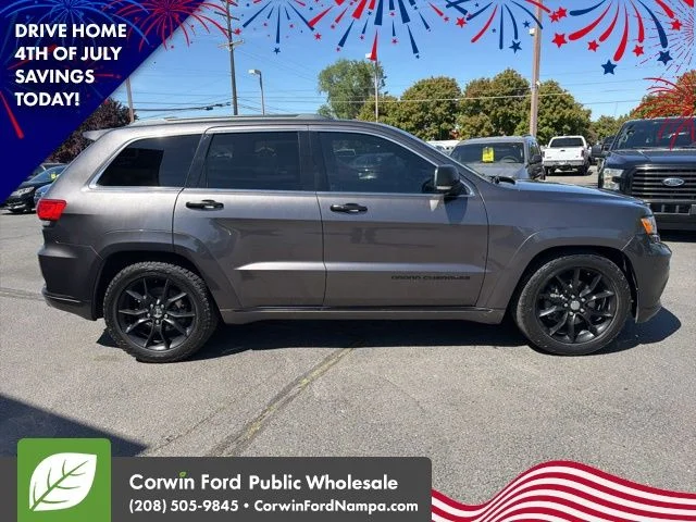 Used 2015 Gray Jeep Summit image 4